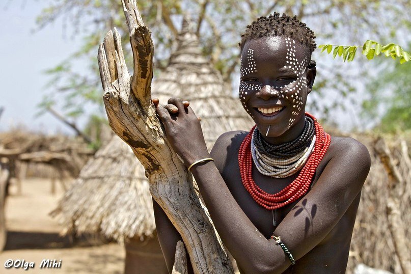 Видео: Почему в племени химба женщин прячут от глаз туристов