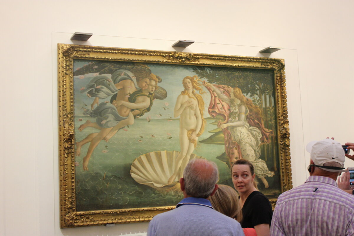 Италия. Флоренция. Галерея Уффици. Сандро Боттичелли."Рождение Венеры".