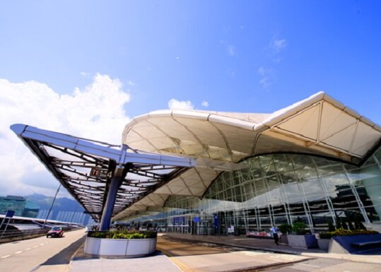 Терминал Гонконгского аэропорта. https://www.hongkongairport.com/en/media-centre/gallery/photos.page  