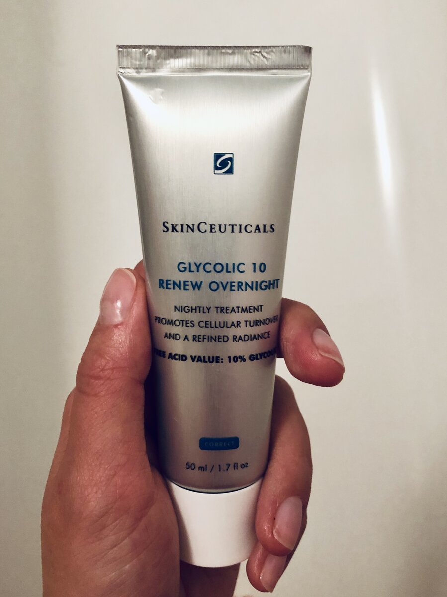 Кстати, 6480 рублей он стоит на официальном сайте SkinCeuticals. Я потратила 5 минут на Яндекс.Маркете и нашла за 5840 рублей или около того. 