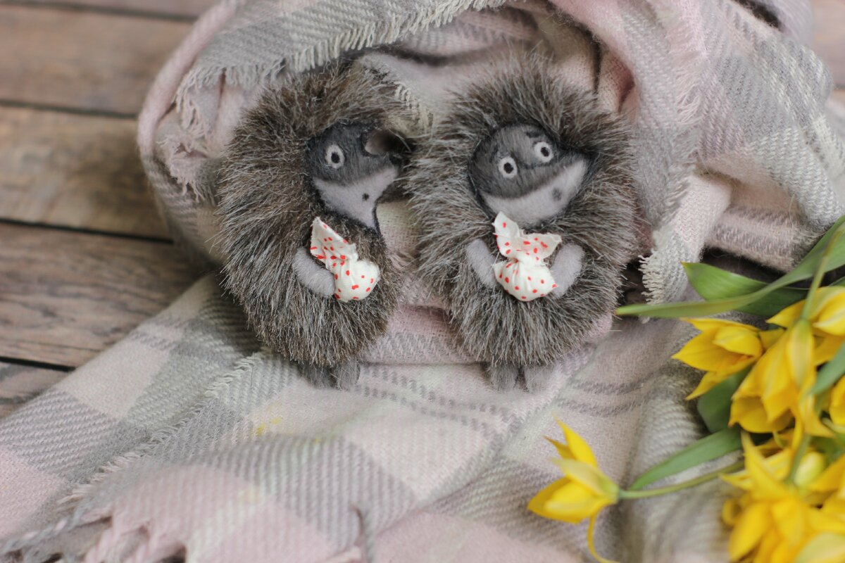 Броши ёжики