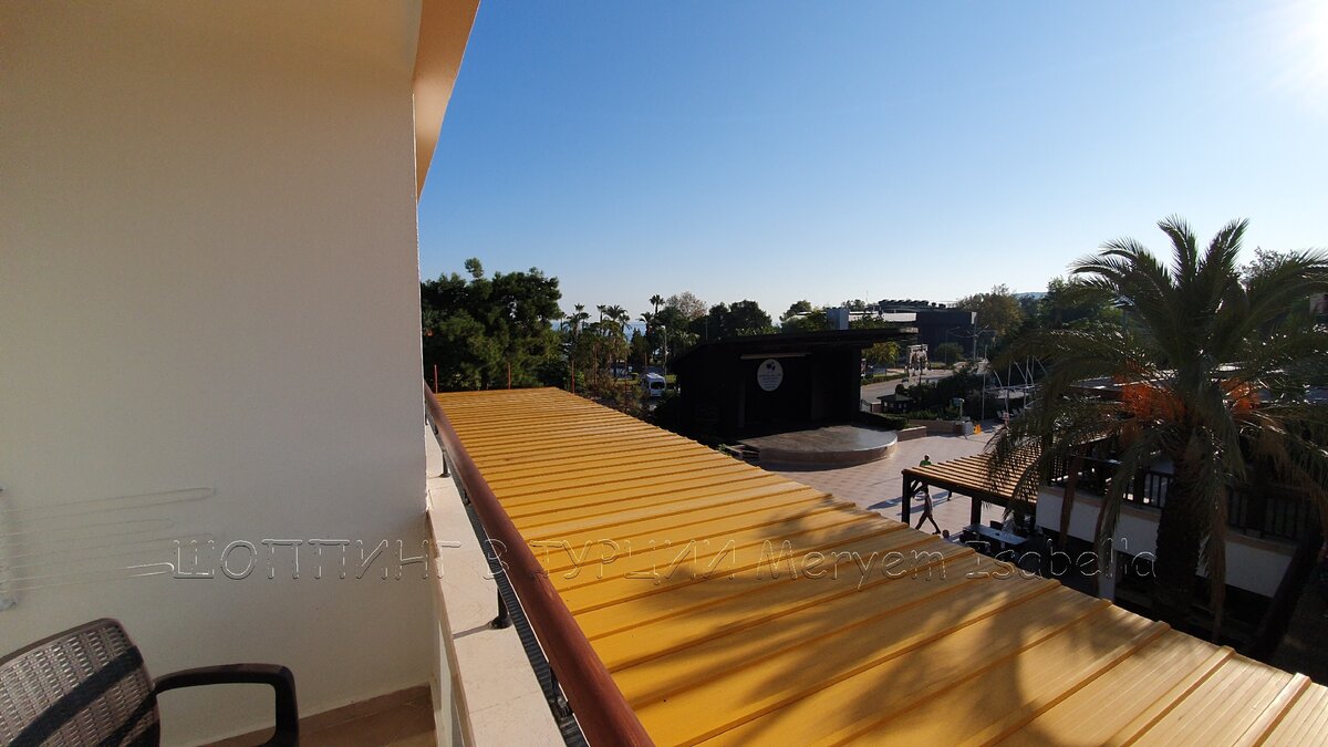 Днём в Кемере жара в ноябре, часов до 17 можно загорать