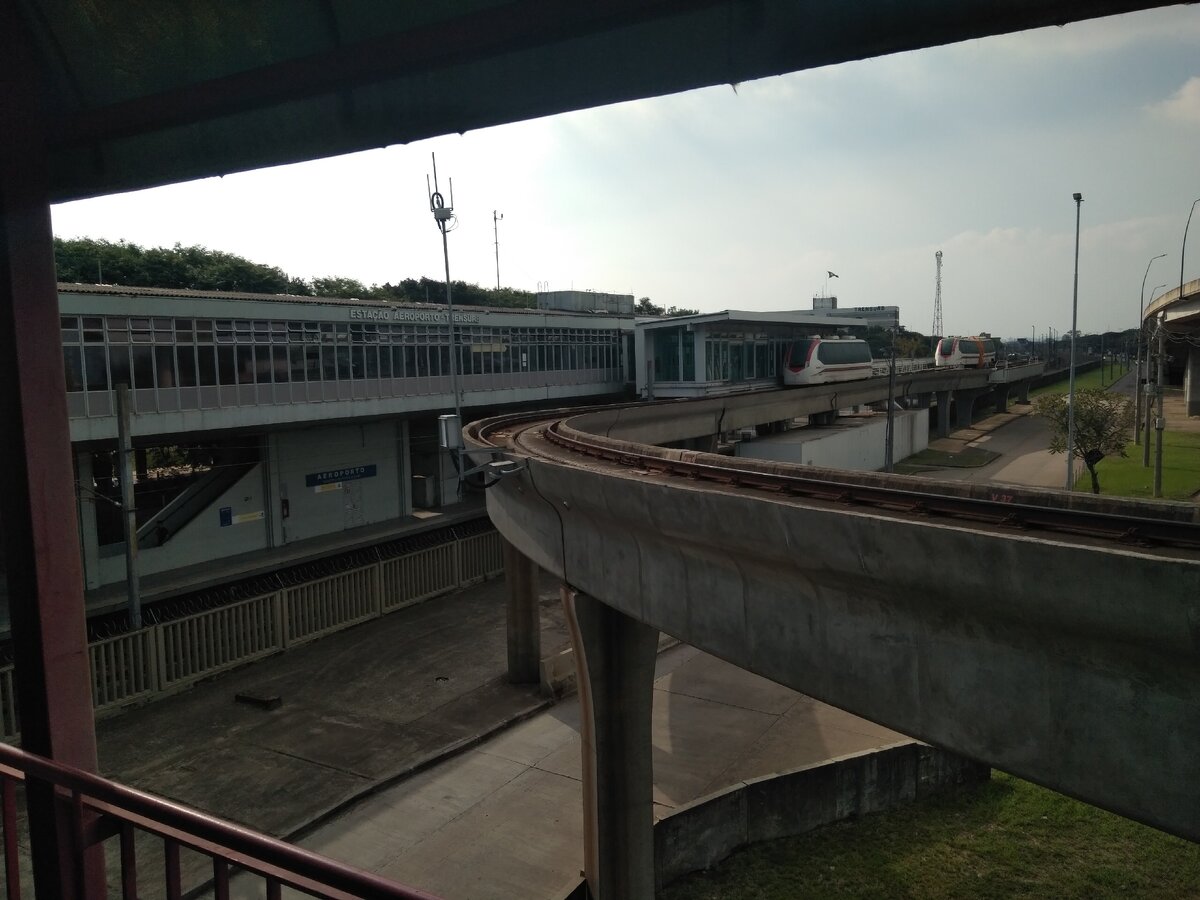 Пиплмувер и станция Aeroporto