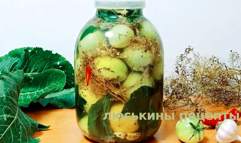 Соленые (квашеные) зеленые помидоры под капроновой крышкой - стоят до самой весны, не перекисают