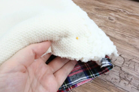 Шьем шарф-хомут за 1 час, который можно легко сшить даже из старой рубашки | MAMA MAKES | Дзен