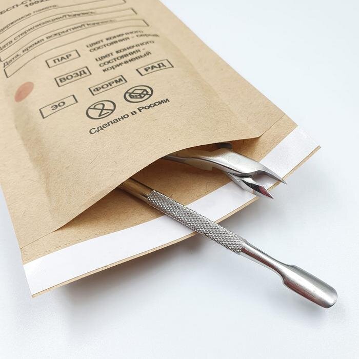 Крафт-пакет для маникюра (Фото взято с lovely-nails.pro).