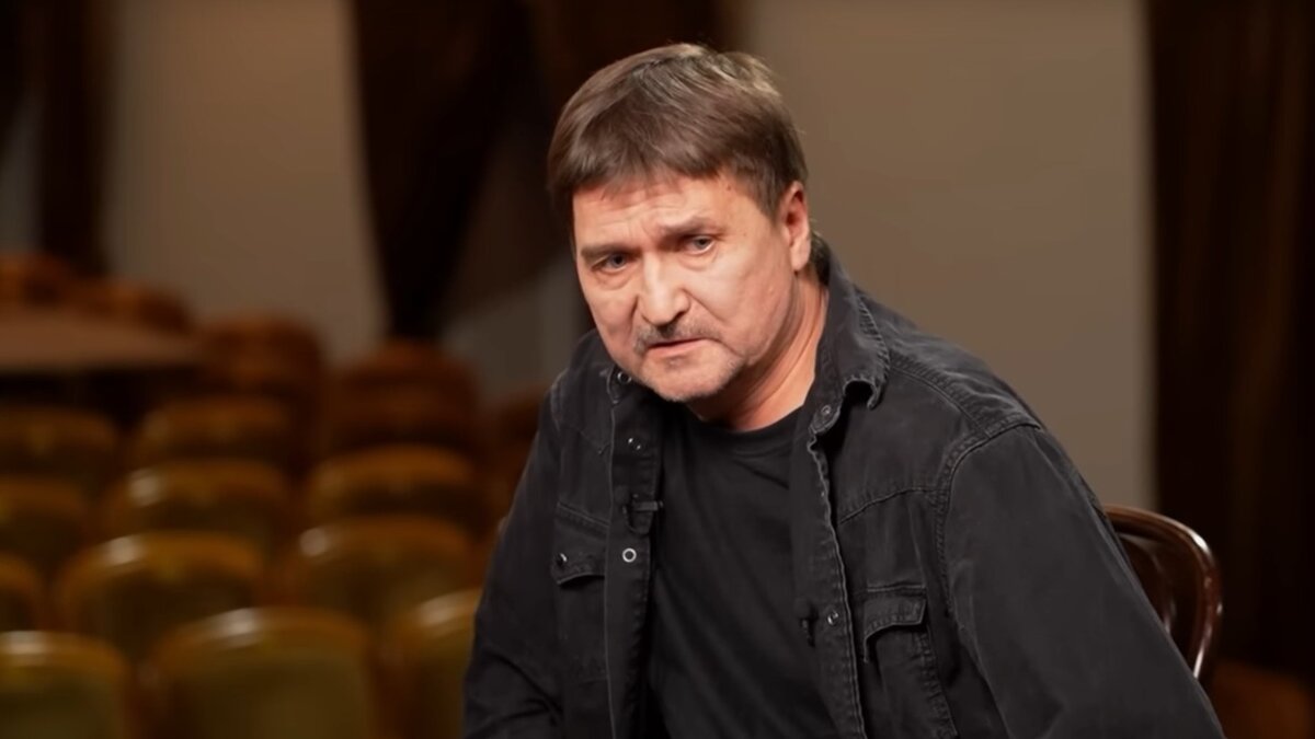     Режиссёр Юрий Бутусов в ноябре 2022 года ушёл из Театр им. Вахтангова и переехал в Литву, где сейчас ставит спектакль на сцене Вильнюсского старого театра. В интервью на ютуб-канале Forbes он рассказал, как к русской культуре относятся за рубежом, ощущает ли «отмену русской культуры».