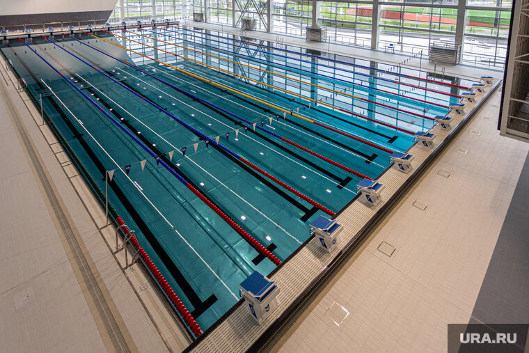    Новые спорткомплексы открылись в Ленинском районе Челябинска и на АМЗ