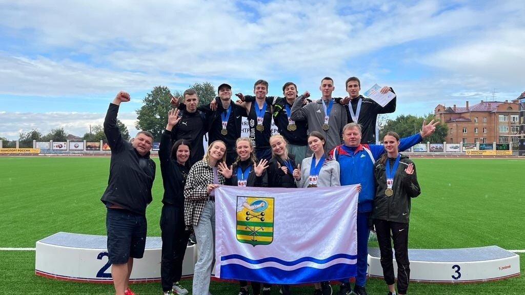     Спортсмены стали лучшими на соревнованиях в Вологде, рассказали в региональном Минобразования и спорта.