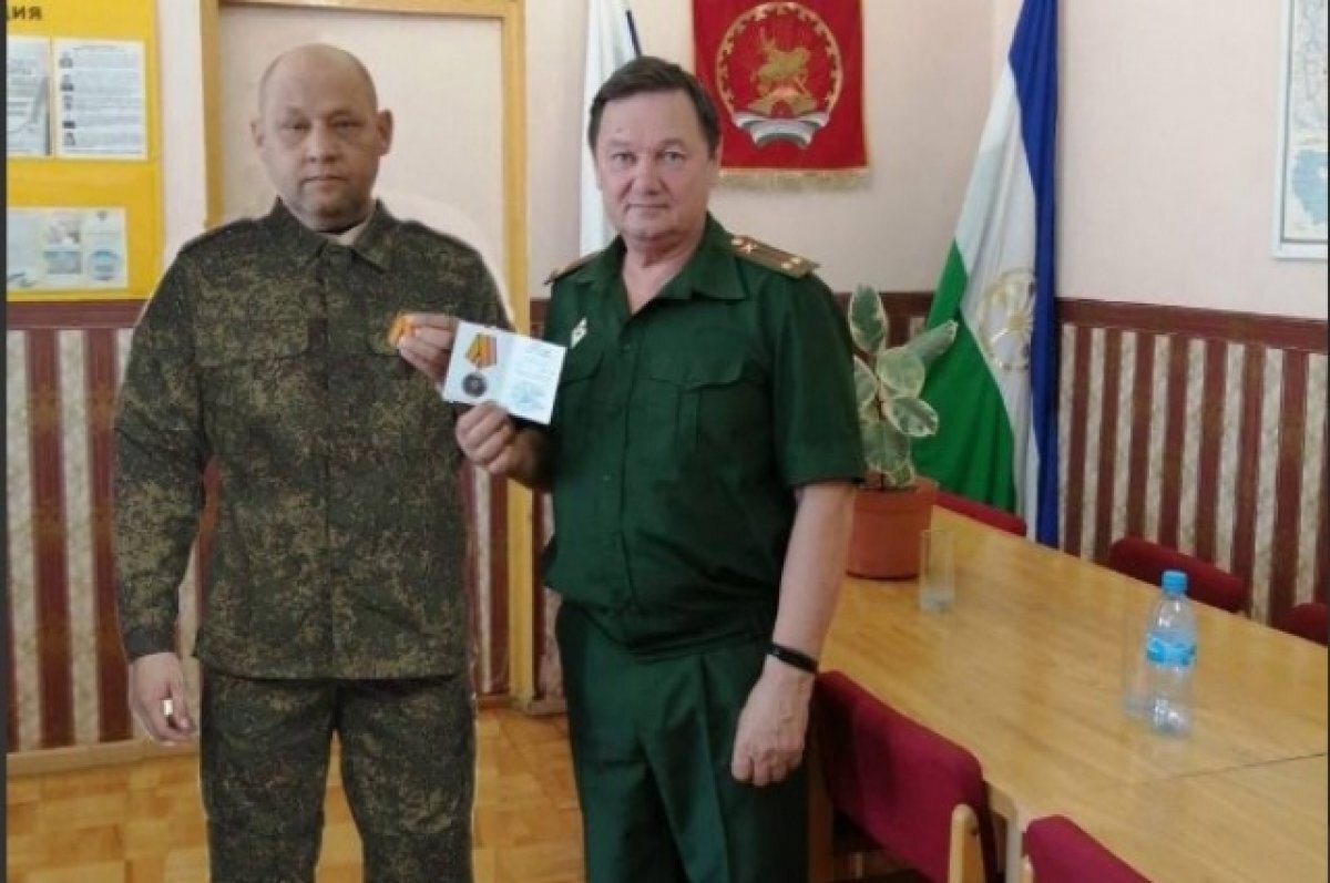    В Башкирии власти прифотошопили тяжело раненого бойца для вручения медали