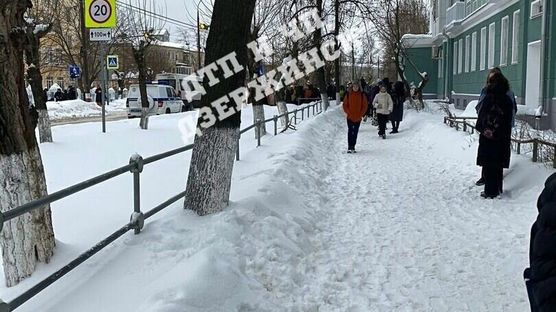     Эвакуация прошла сегодня, 22 декабря, в школе № 2 Дзержинска из-за «минирования». Эту информацию подтвердили в городской администрации.