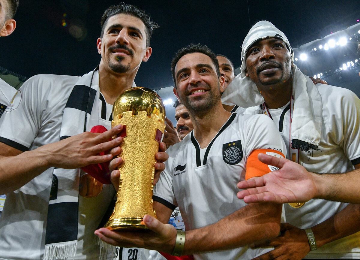     Хави. Играл в Катаре за "Аль-Садд".