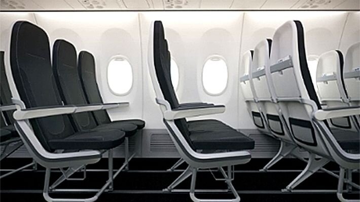 Фронтальное представление на фоне иллюминаторов Boeing 737 MAX
