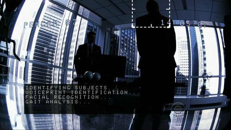 
22 июня основатель Facebook Марк Цукерберг разместил в социальной сети фотографию, на которой отчетливо видно, что микрофон и веб-камера его MacBook Pro заклеены скотчем. Это стало поводом для новой волны обсуждения опасности веб-камер. «Практика» разобрался, правда ли, что с их помощью за всеми нами следят.