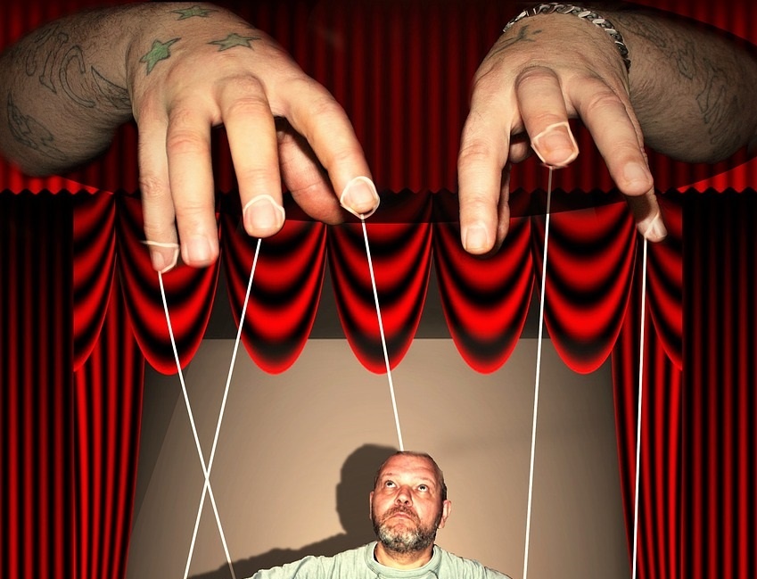 Часто нами просто манипулируют.