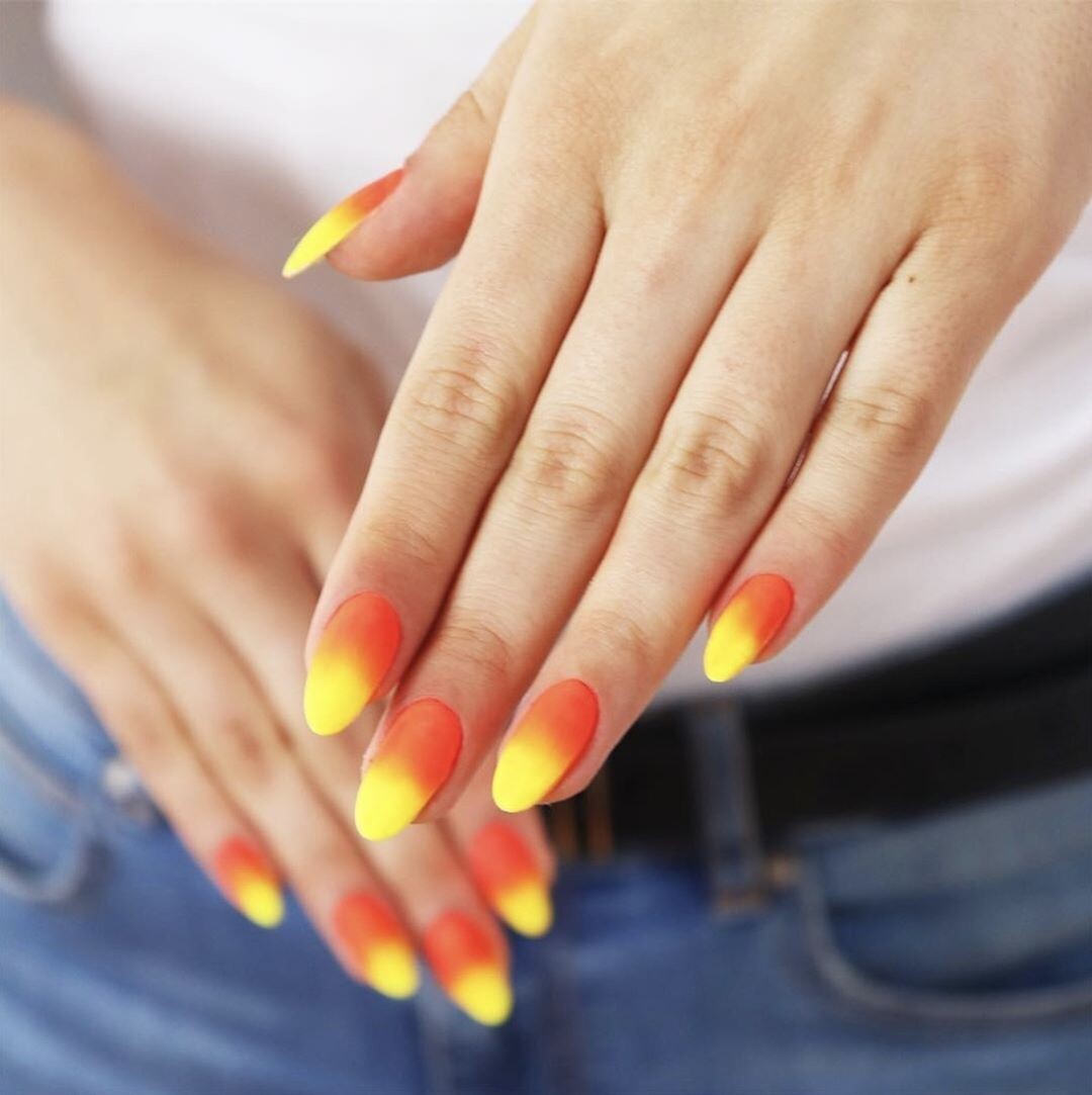 Яркие идей маникюра этим ЛЕТОМ