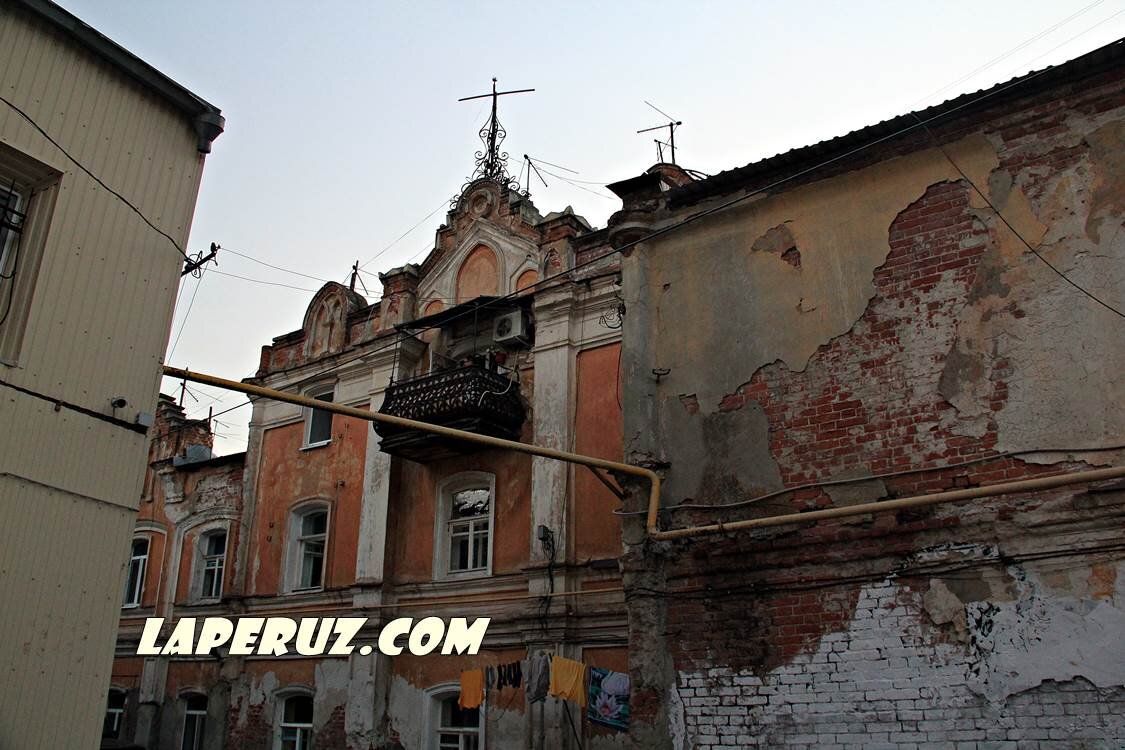 Дом яблочковой. Дом яблочковой. Яблочкова 24 саратов. Пятиэтажки на улице яблочкова в москве. Дом яблочковой.