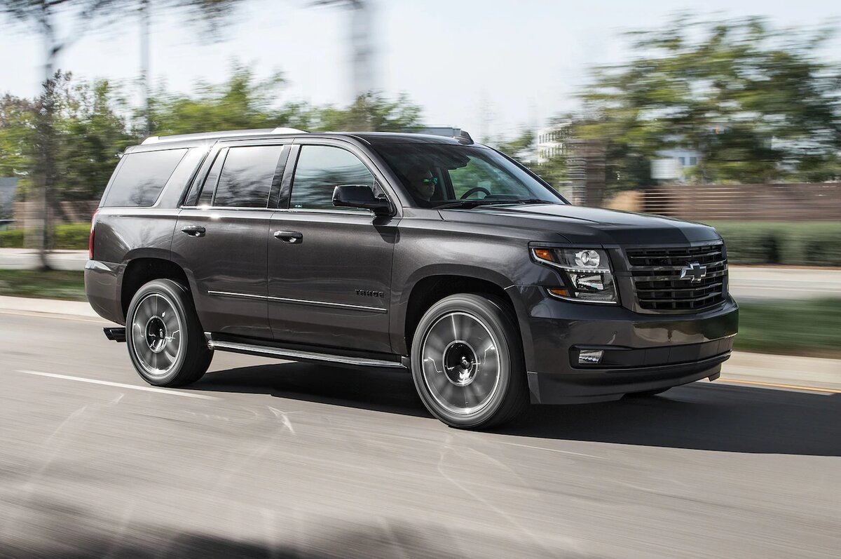 Chevrolet Tahoe 2015 черный