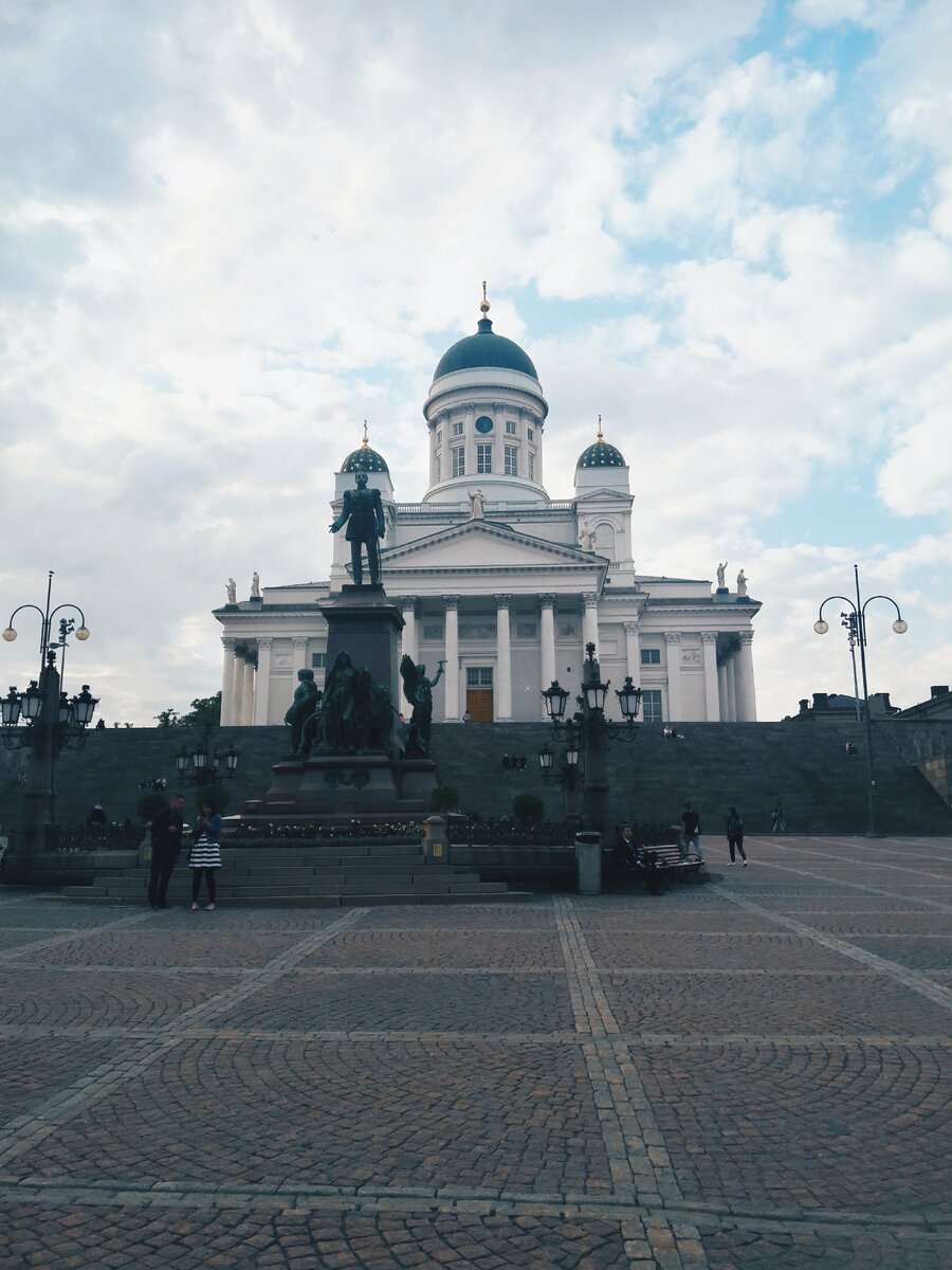 Сенатская площадь в Хельсинки