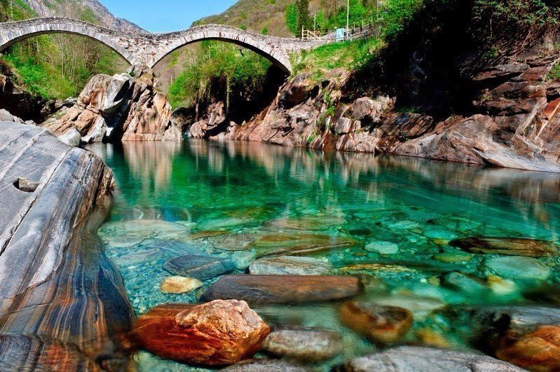 Кристально чистая вода 