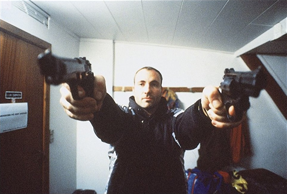 2 февраля 1996. Дилер pusher 1996. мадс миккельсен pusher.