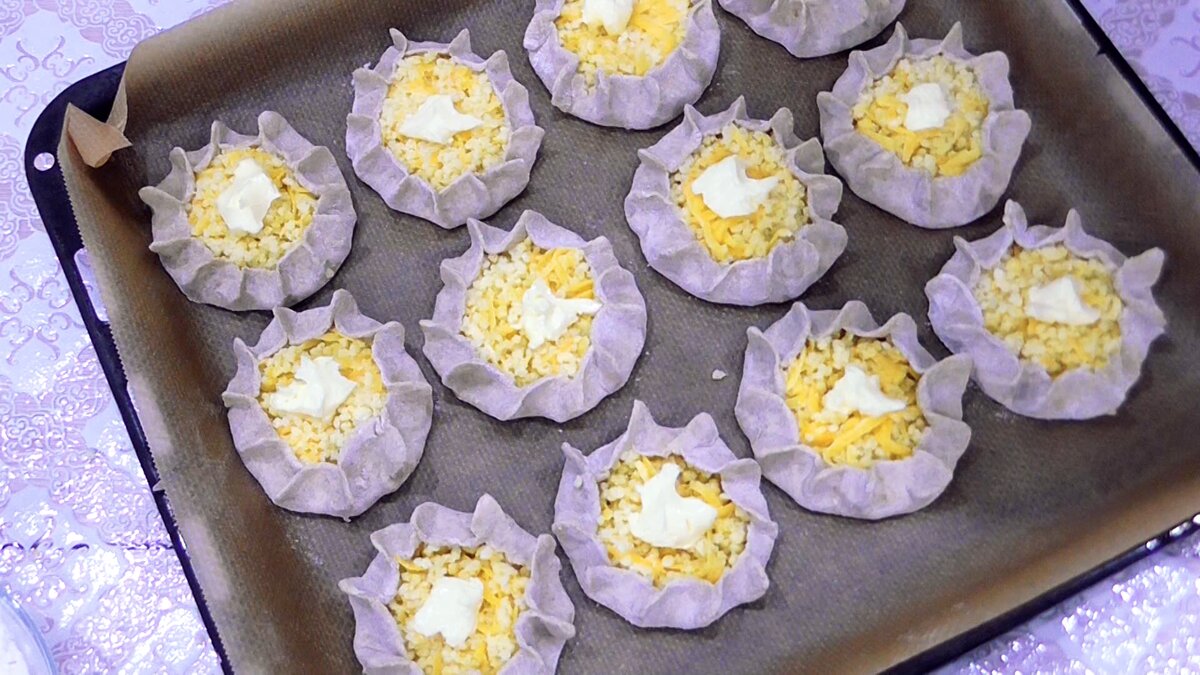 Карельские ржаные калитки с разными начинками. Это стоит попробовать!