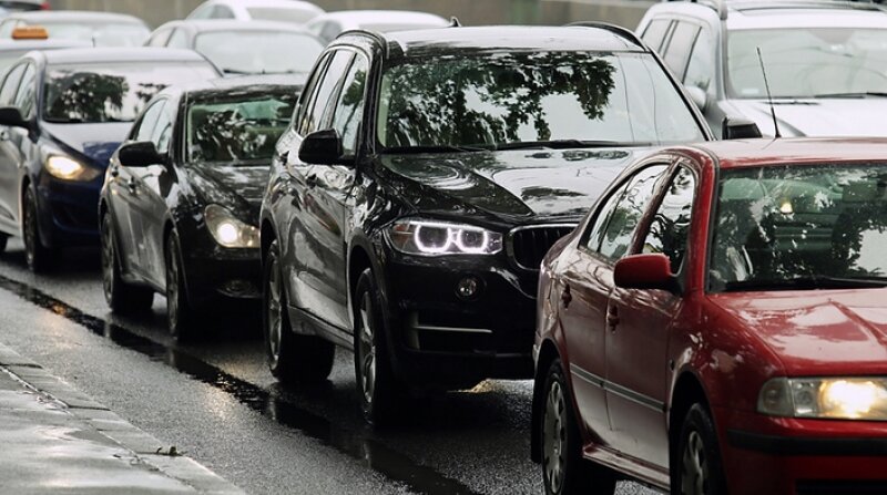 Очень распространенный старый метод автоподставы , который в данное время распространяется по Москве !