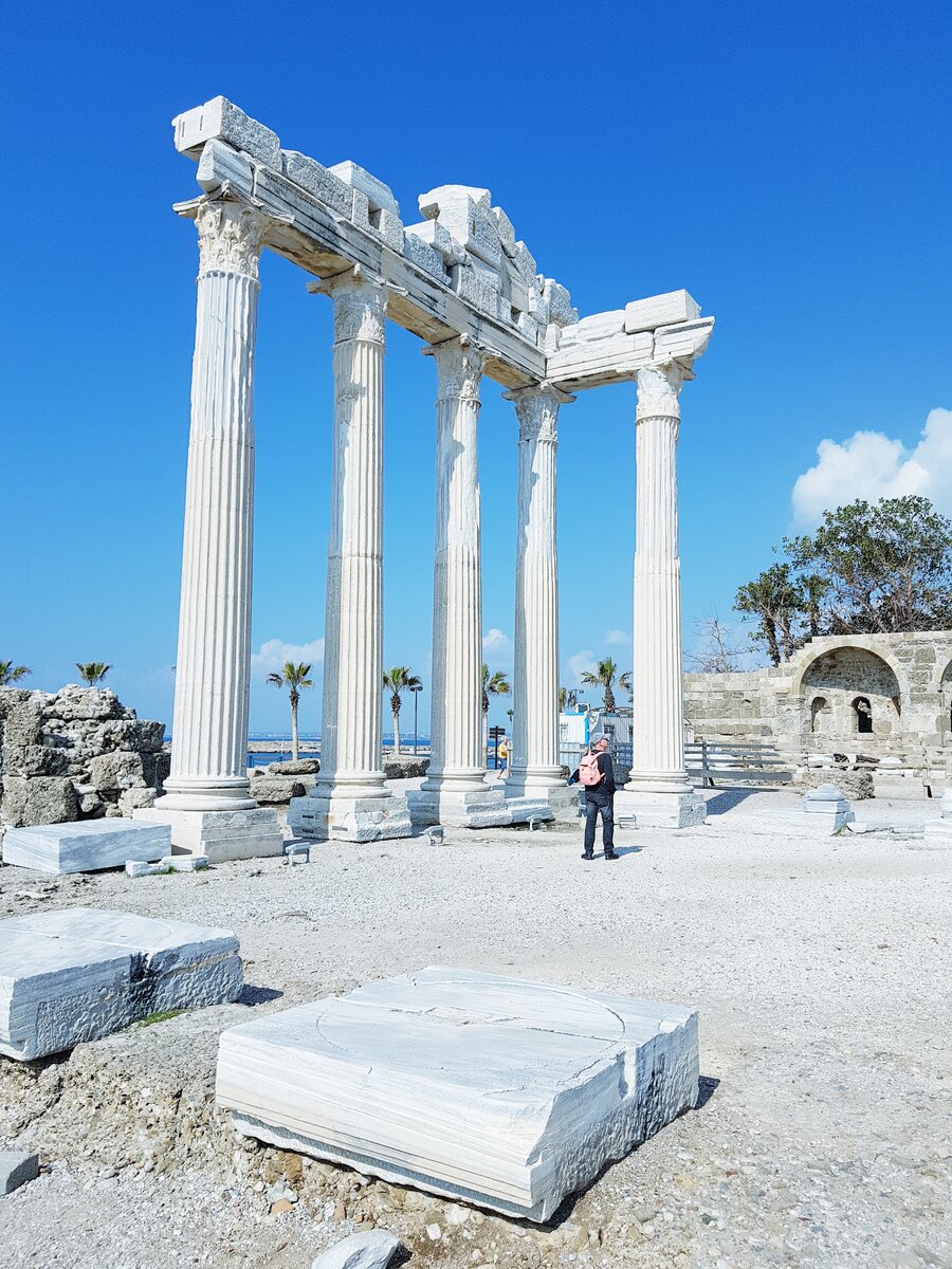 Анталия храм Аполлона