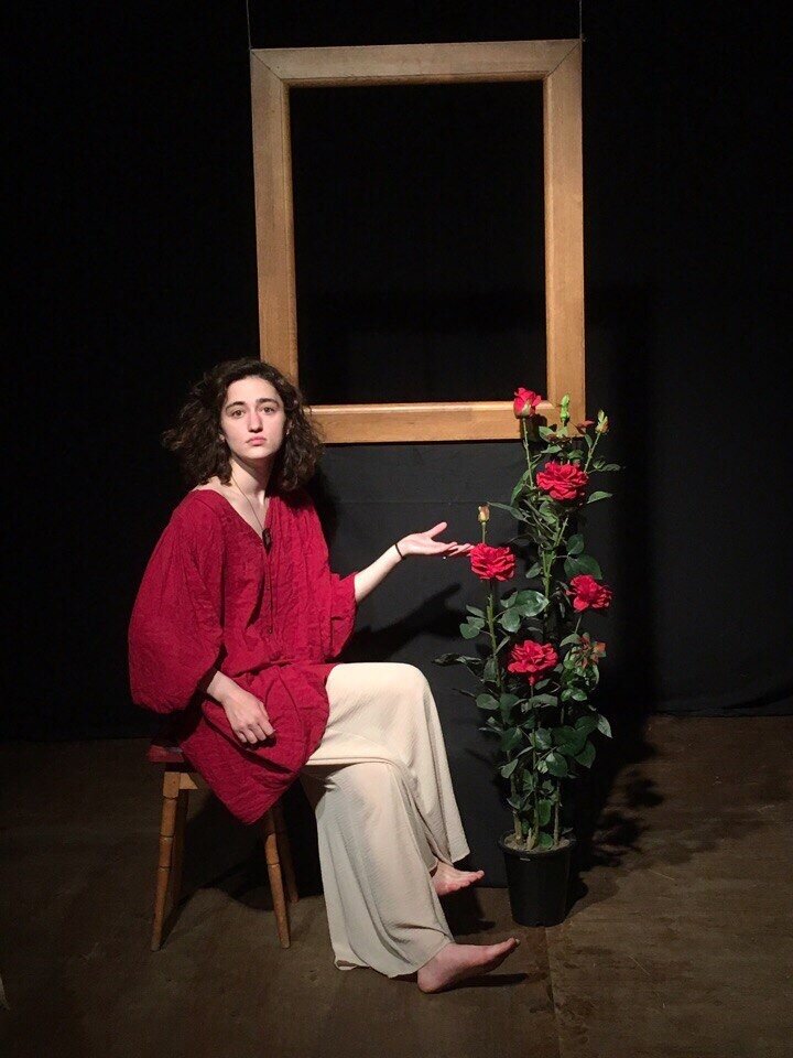 Личный архив. А это я, во время работы на спектакле "Романтики неповторимой эпохи"