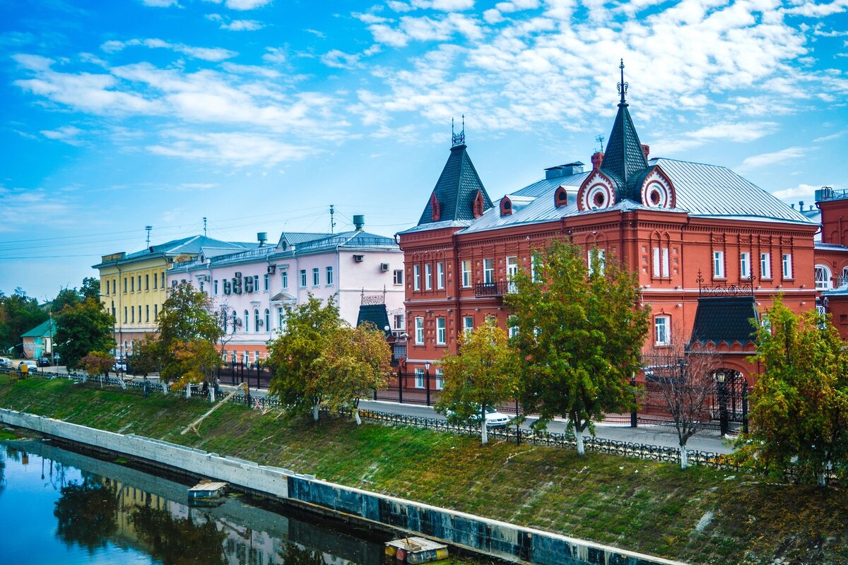 Как выглядят девушки из города первого салюта