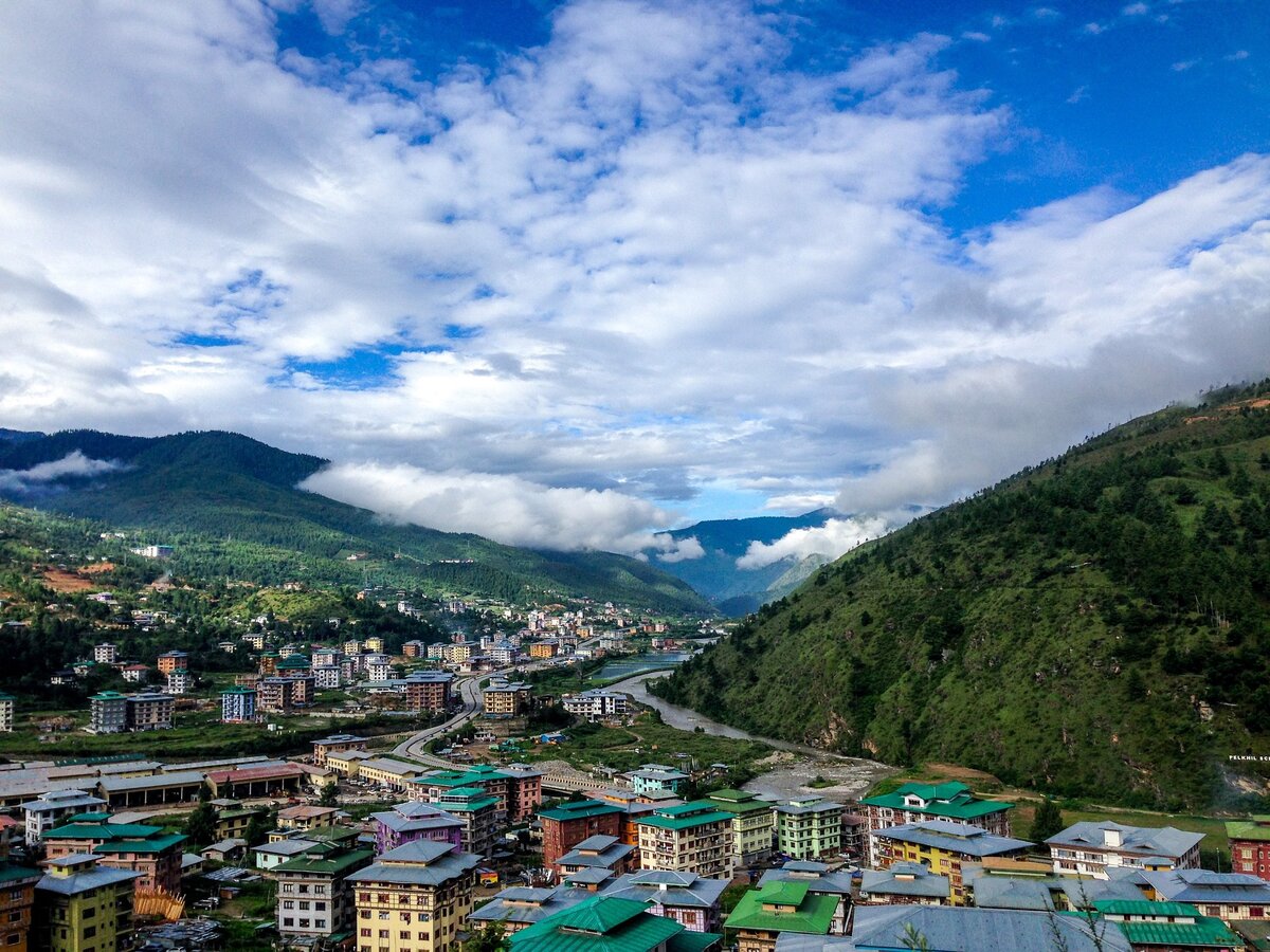 Бутан фото. Королевство бутан, Тхимпху. Горное королевство бутан. Бутан столица. Королевство бутан столица.