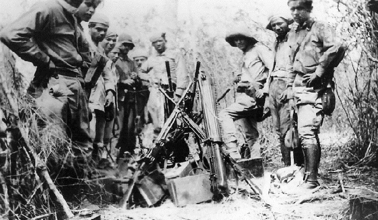 На фото суровые парагвайские парни, которые не собираются уступать