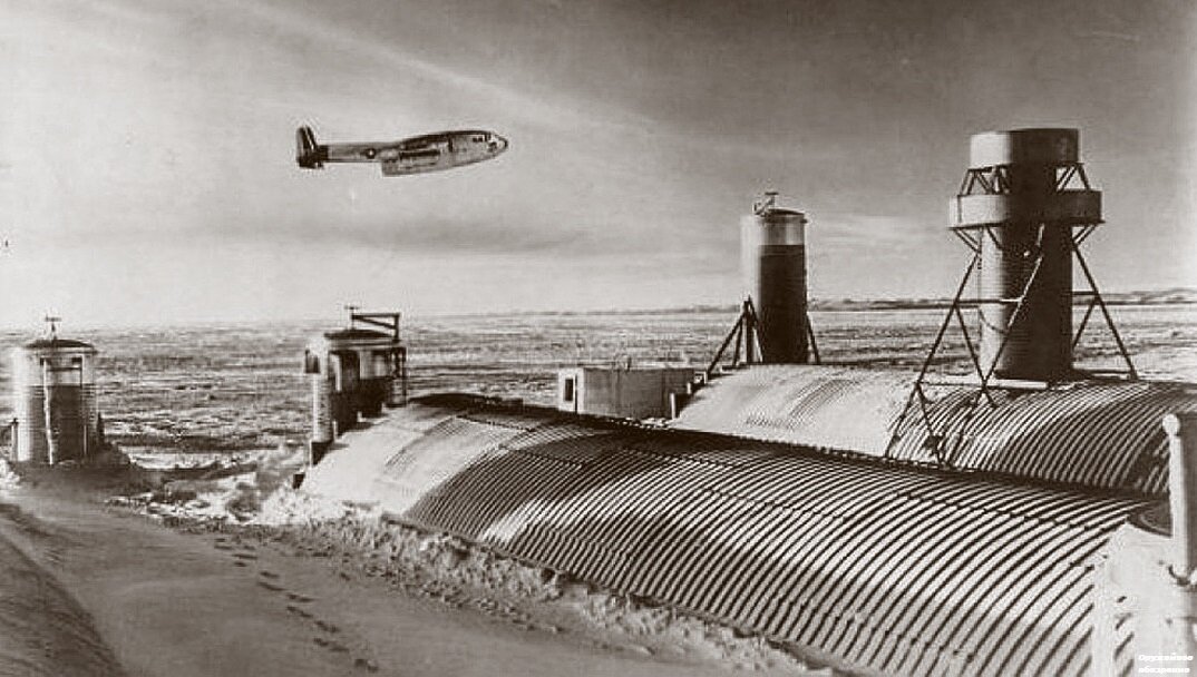 «Лагерь Century» построенный северо-западе Гренландии в период Холодной Войны