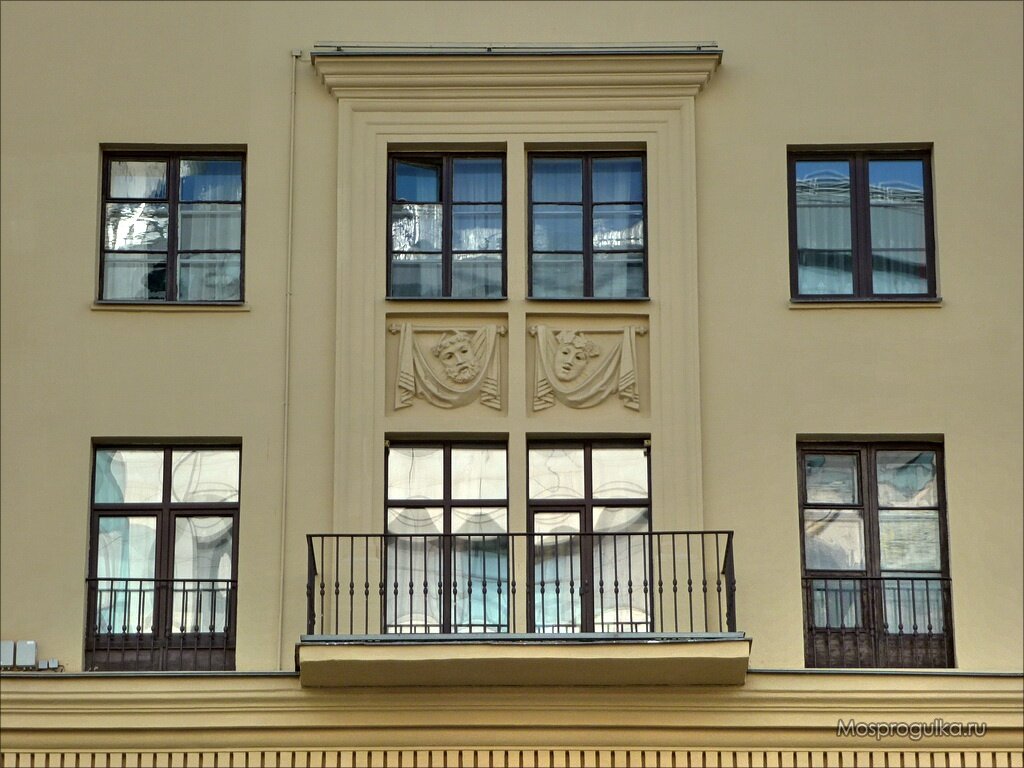 Слева. Фото: mosprogulka.ru