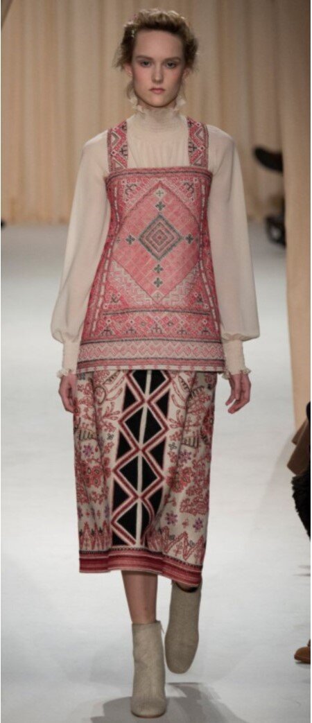 Модели коллекции Valentino couture/ S - S 2015