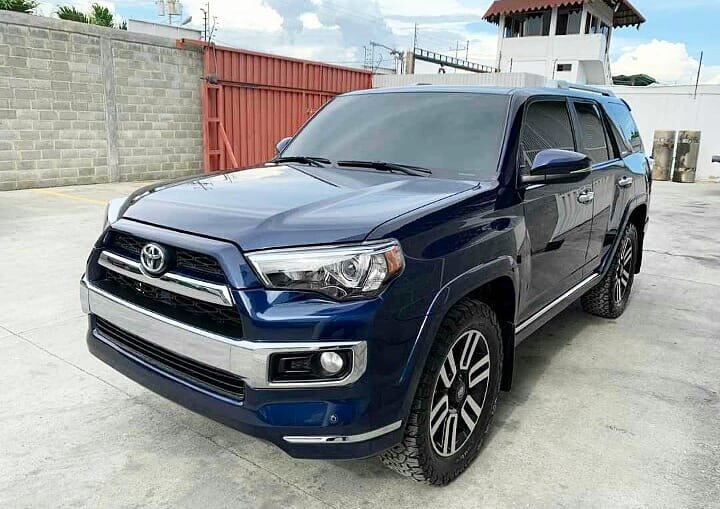 Toyota Land Cruiser 300 