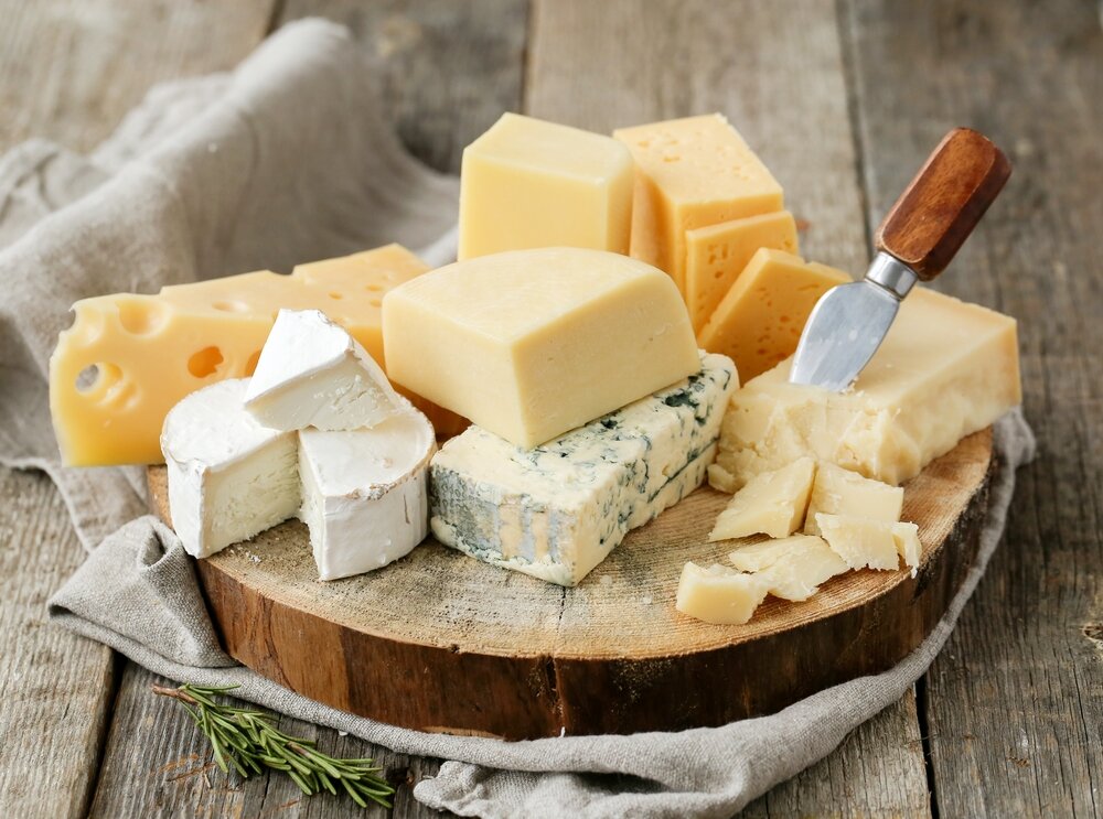 Какие виды сыров полезны для здоровья, а какие вредны
