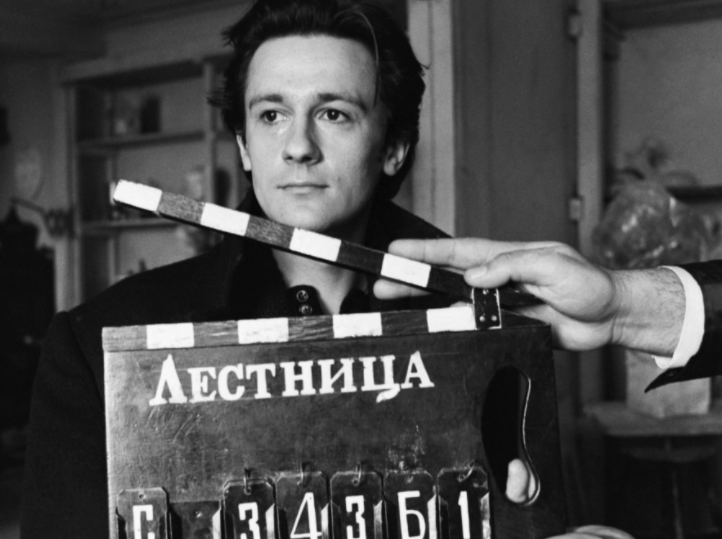 Время летит: кажется, ещё недавно сам Меньшиков был молодым и неопытным. Фото: Pinterest