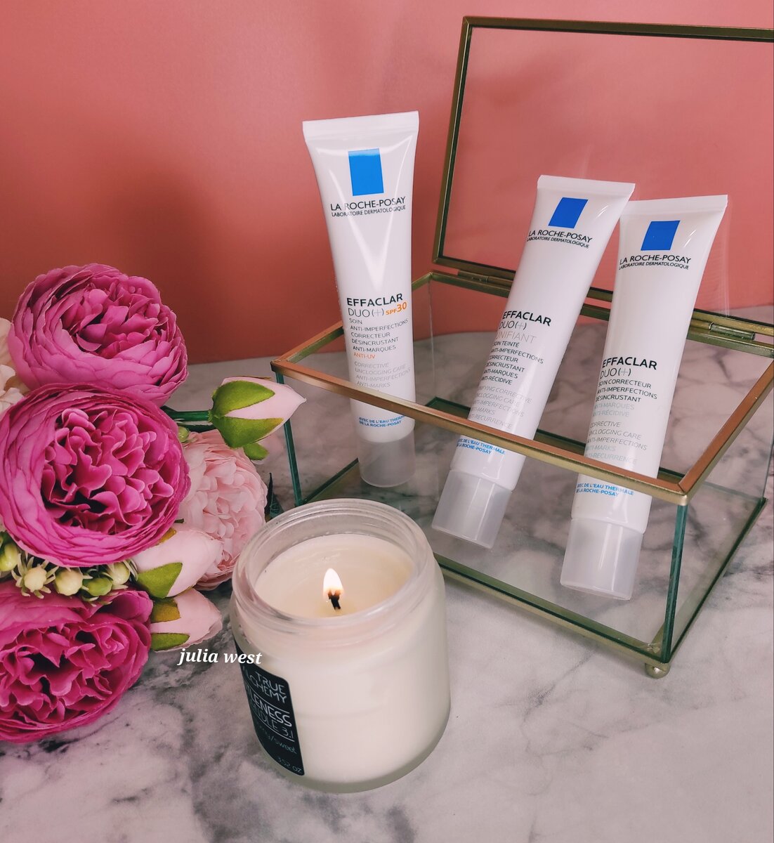 Всем привет, на связи Юля! В линейке кремов EFFACLAR DUO есть классическая версия, с SPF 30 и тонирующая.