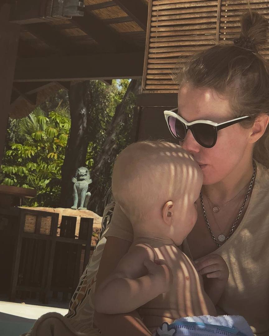 Ксения Собчак с сыном Платоном. Фото: Яндекс. Коллекция 