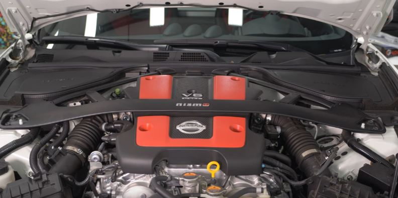 Подкапотное пространство в комплектации Nismo.