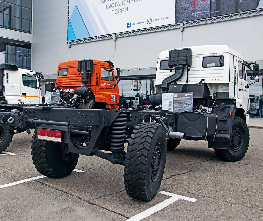 За счет применения уникального опорно-ходового модуля радиус разворота шасси КАМАЗ-43502 4х4 уменьшился с 11 до 7,5 метра