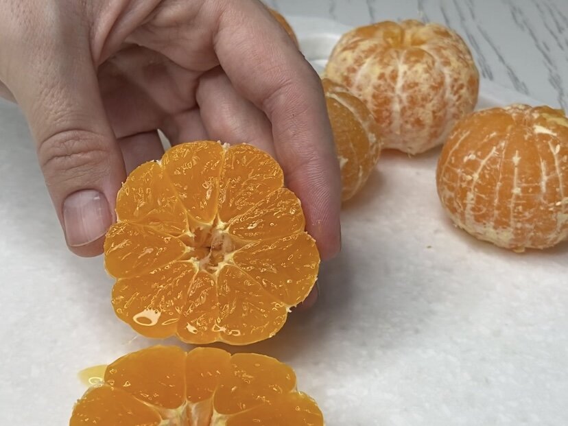 Кот из мандарина. Кот и мандарины. Кот из мандаринов. Что можно сделать с мандаринами которые портятся