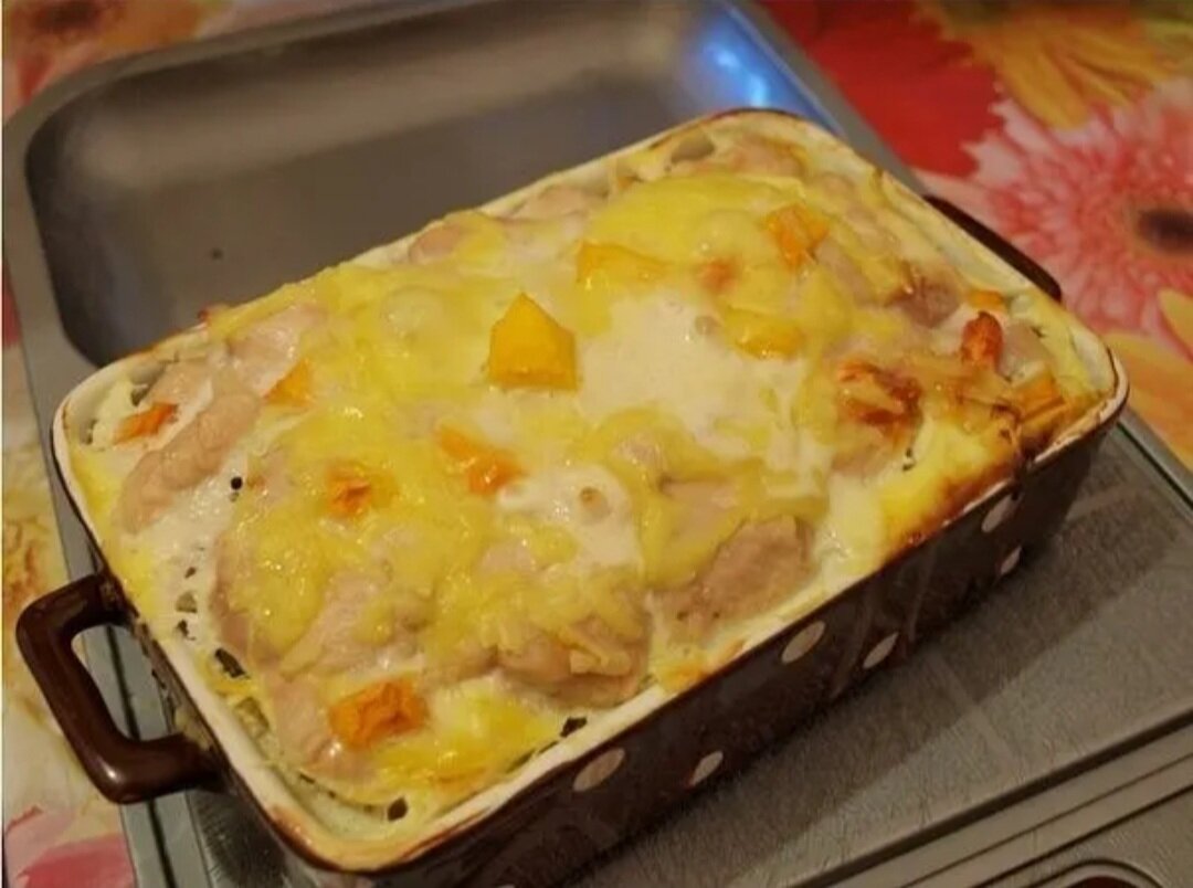 Нежная картофельная запеканка с сочной курицей в мультиварке