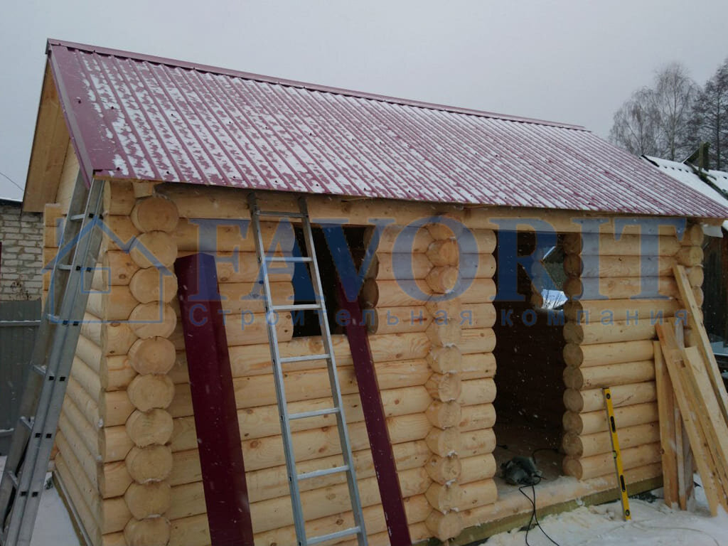 Пример собранного сруба от компании «Фаворит». Далее была выполнена отделка «под ключ». Итоговый результат можно посмотреть на сайте.