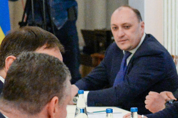 Бизнесмен Денис Киреев во время российско-украинских переговоров 28 февраля 2022 года. Фото © ТАСС / POOL / Александр Кряжев