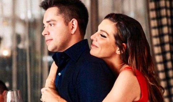 Анна Седокова и Артем Комаров хотели пожениться в августе