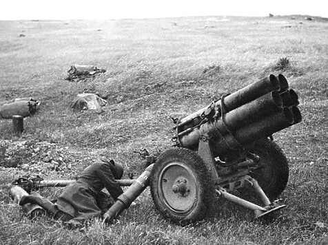 Немецкий шестиствольный миномет «Небельверфер 41», прозванный нашими солдатами «Вонюша».