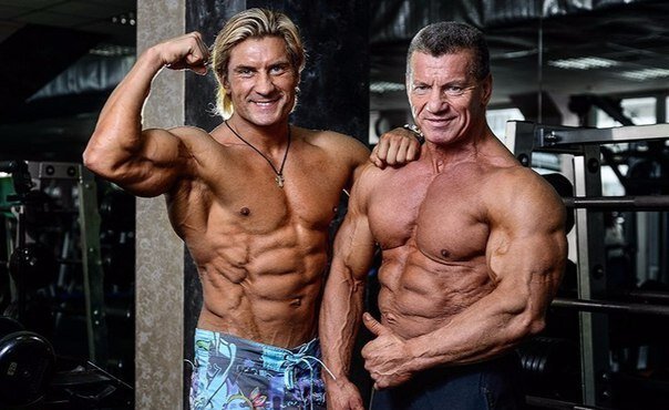 Дмитрий и Александр Яшанькины, отец и сын, два легендарных бодибилдера России. 