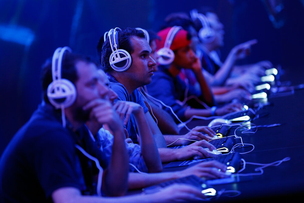 Киберспортсмены проводят большую часть своей жизни за клавиатурой и экраном 